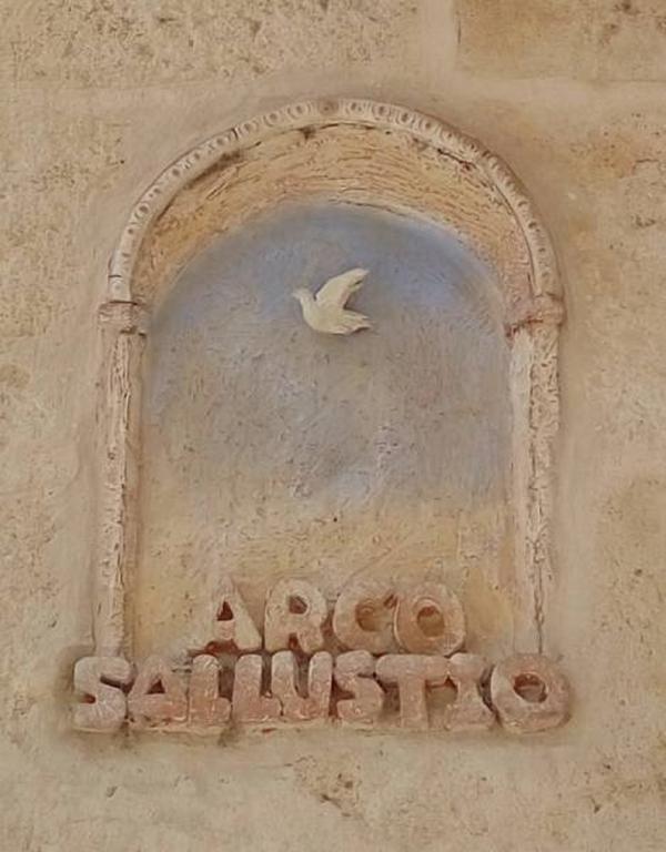 Arco Sallustio 莫诺波利 外观 照片